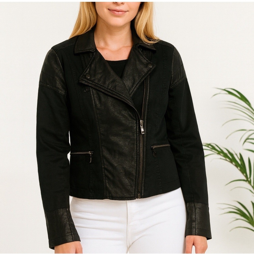 Dollhouse Black Faux Leather Moto Jacket Womens Size‎ Medium Biker Style Zip Up